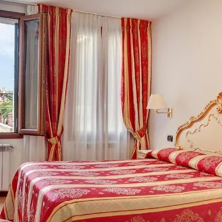 Heart Of Biennale Apartment