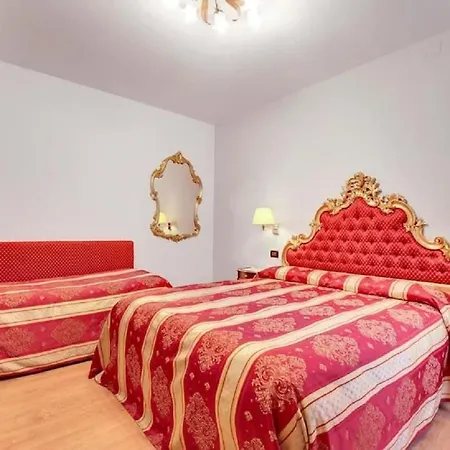 Heart Of Biennale Apartment